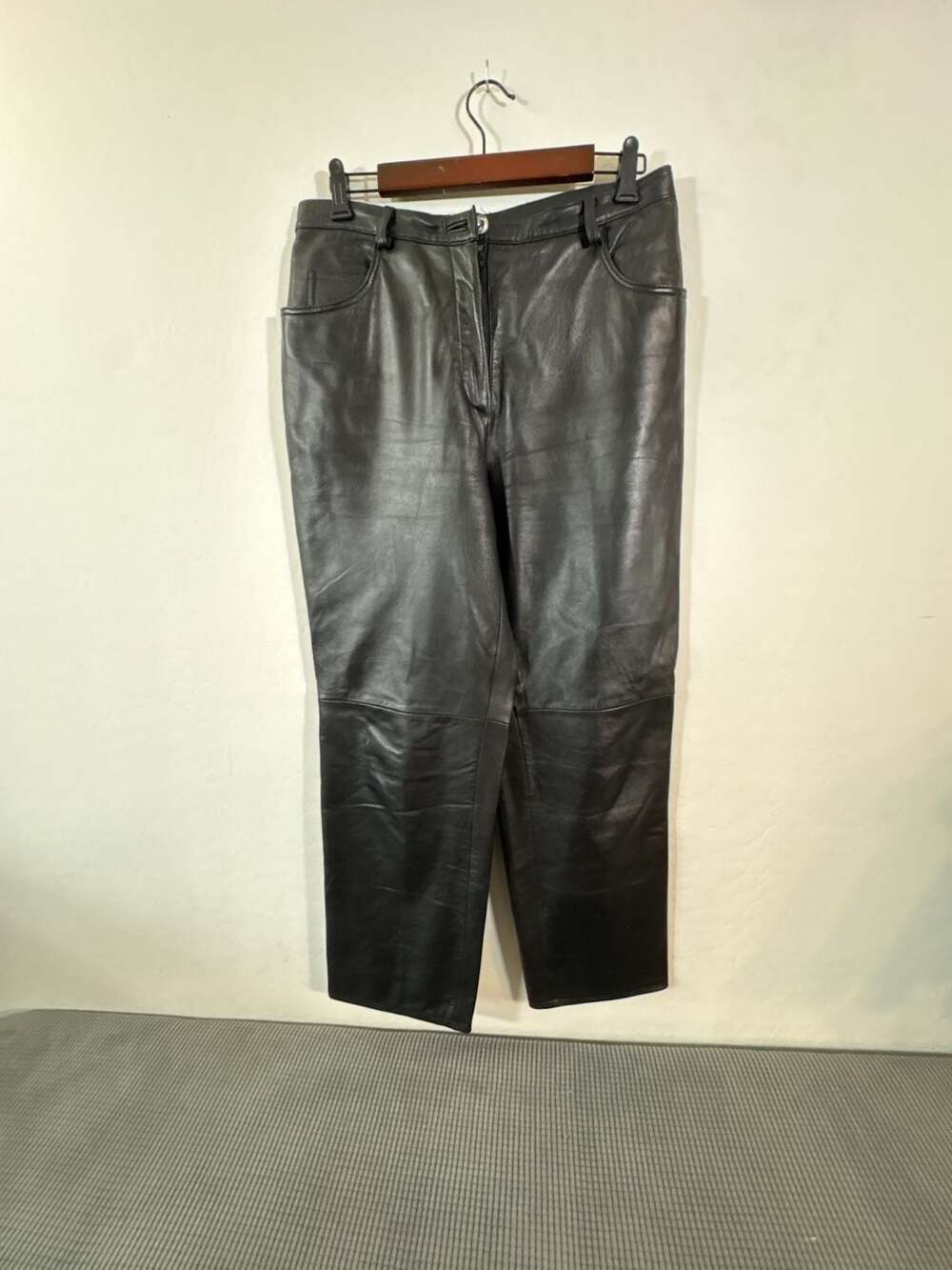Carole Little Women's Vintage Black Genuine Leather Straight Leg Pants Size 14